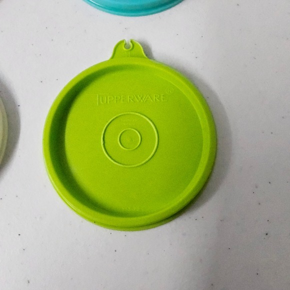 Tupperware Round Replacement Seals Lids Colorful Vintage Retro Set of 4 - Picture 2 of 8